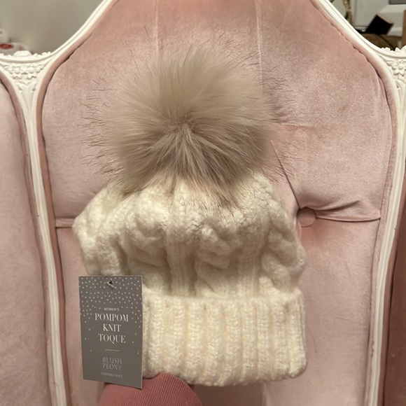 NWT BLUSH PEONY pompom knit toque ivory - Picture 3 of 3